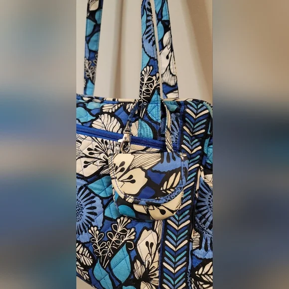C - Vera Bradley blue bayou diaper bag - Picture 9 of 13